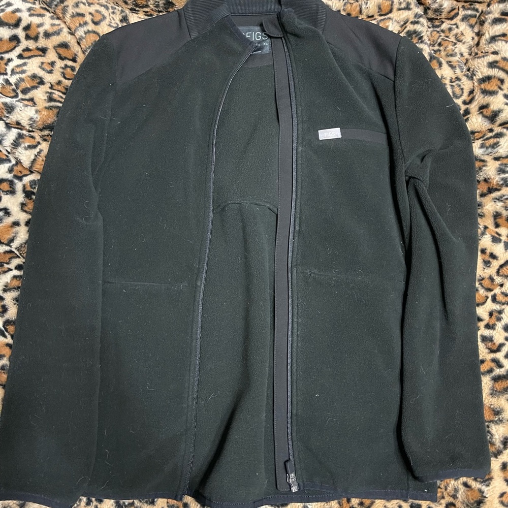 FIGS black fleece jacket size M